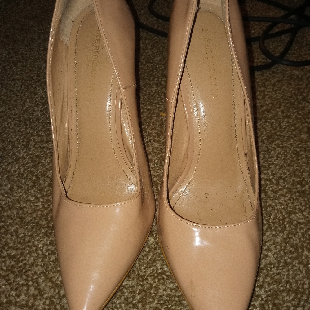 Tan heels
